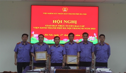 Viện KSND thành phố Hà Nội khen thưởng đột xuất cho các tập thể và cá...